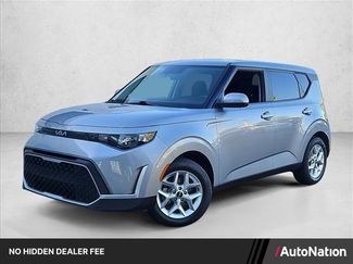 Used 2024 Kia Soul LX w/ Option Group 015 FWD video 1