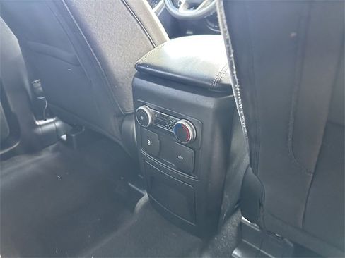 Certified 2022 Ford Explorer XLT image 39