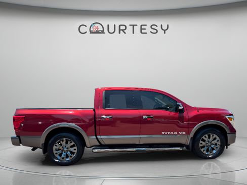 Used 2019 Nissan Titan Platinum Reserve RWD image 8