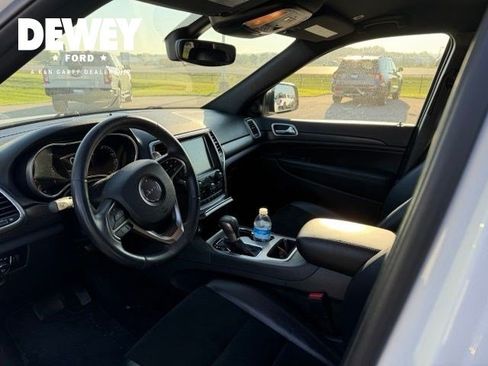 Used 2017 Jeep Grand Cherokee Altitude AWD/4WD image 17