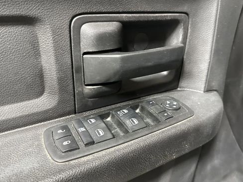 Used 2018 RAM 2500 Tradesman w/ Chrome Appearance Group image 20