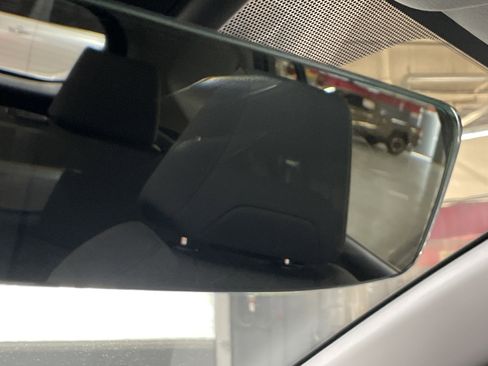 Used 2024 Toyota RAV4 XLE w/ Convenience Package image 27