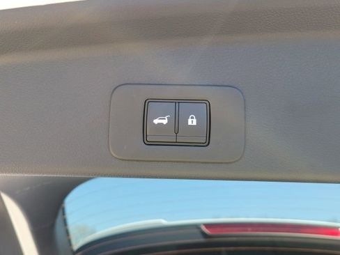 Certified 2025 Nissan Murano SL image 13