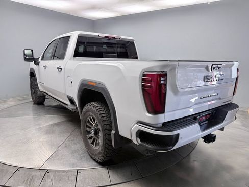 Used 2024 GMC Sierra 2500 Denali Ultimate AWD/4WD image 7