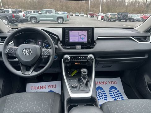 Used 2021 Toyota RAV4 XLE w/ Convenience Package image 17
