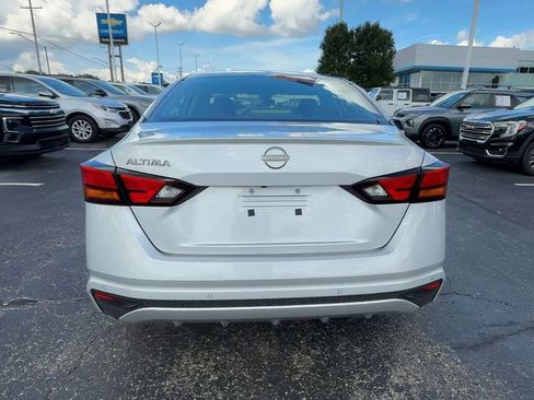 Used 2024 Nissan Altima 2.5 S FWD image 7