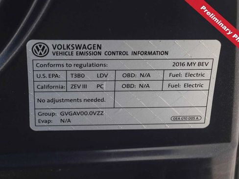 Used 2016 Volkswagen e-Golf SE FWD image 21