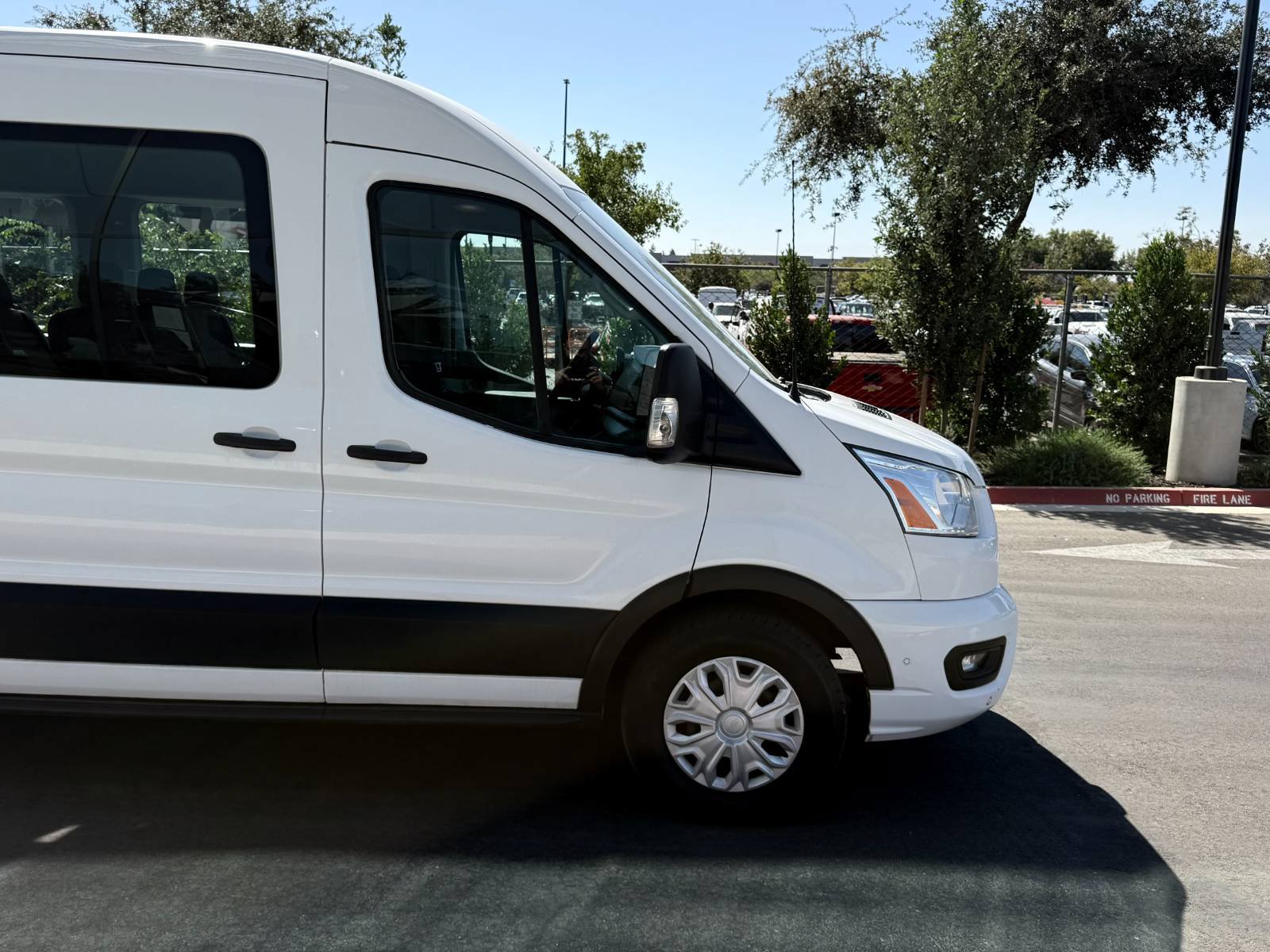 Used 2021 Ford Transit 350 XLT RWD image 4