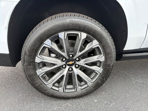 New 2026 Chevrolet Suburban High Country image 33