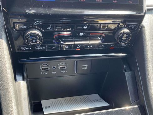 New 2025 Jeep Grand Cherokee L Limited w/ Black Appearance Package RWD image 7
