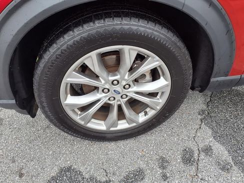 Certified 2022 Ford Explorer Limited image 6