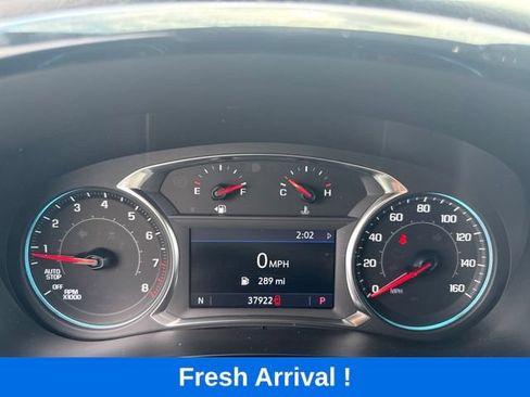 Used 2023 Chevrolet Traverse LT FWD image 6