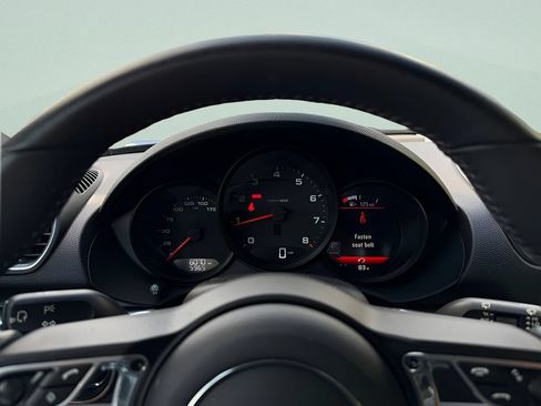 Certified 2024 Porsche 718 Cayman RWD image 15