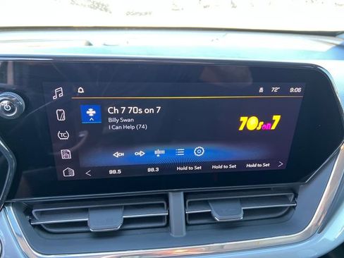 Certified 2025 Chevrolet Trax LT FWD image 20