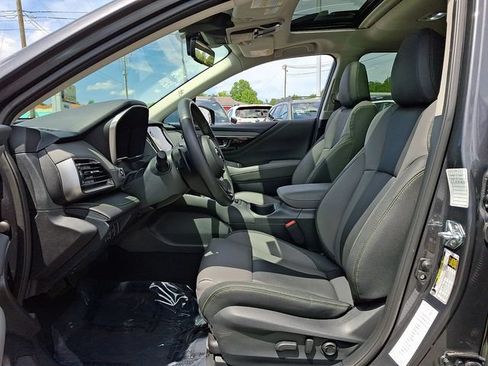 Certified 2025 Subaru Outback Onyx Edition AWD/4WD image 13