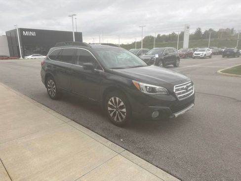 Used 2016 Subaru Outback 3.6R Limited AWD/4WD image 10