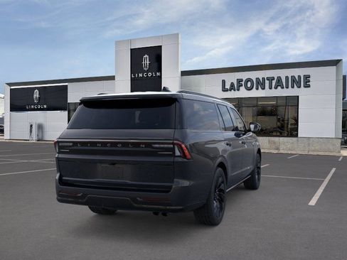 New 2026 Lincoln Navigator L Reserve AWD/4WD image 8