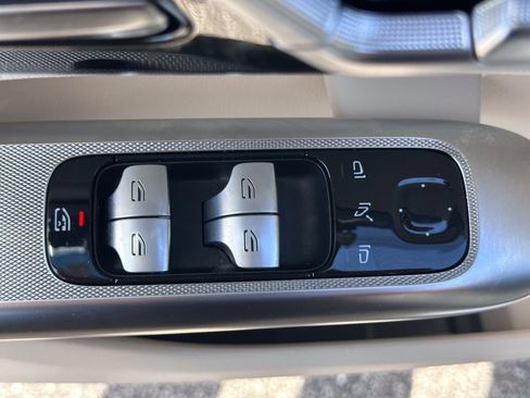 Used 2025 Mercedes-Benz GLC 300 GLC 300 image 27