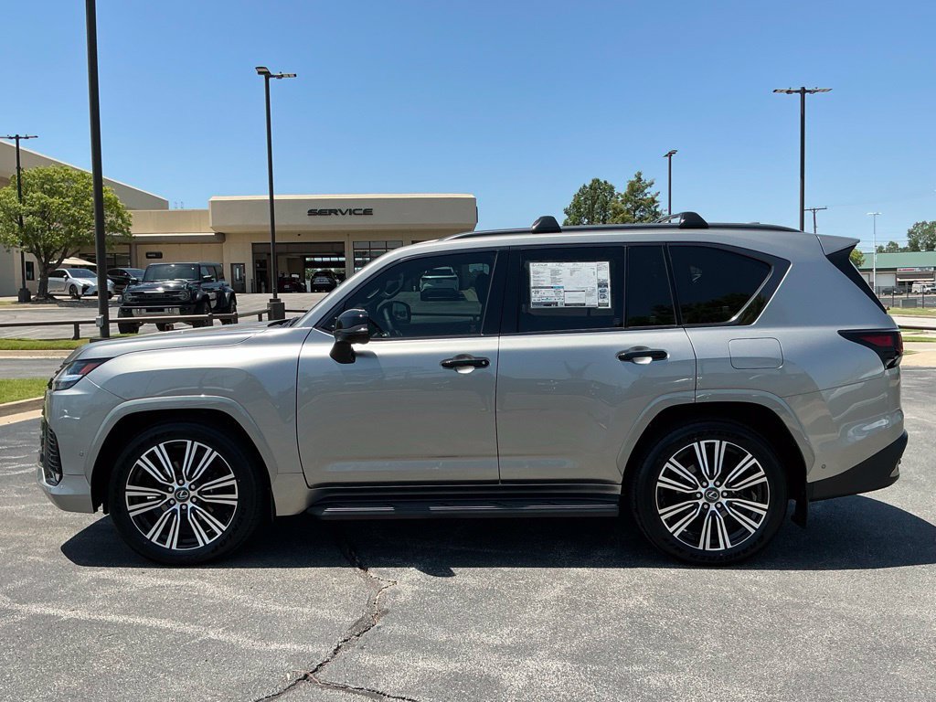 New 2026 Lexus LX 700h Luxury AWD/4WD image 6