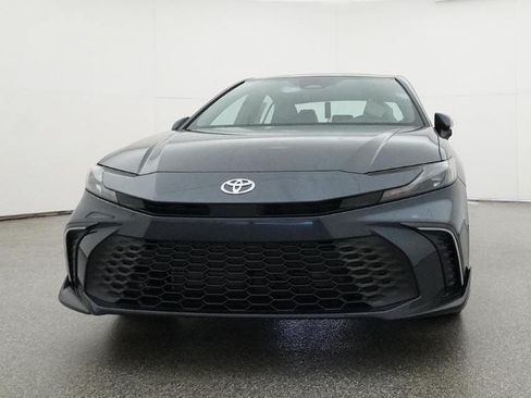 Used 2026 Toyota Camry SE FWD image 41