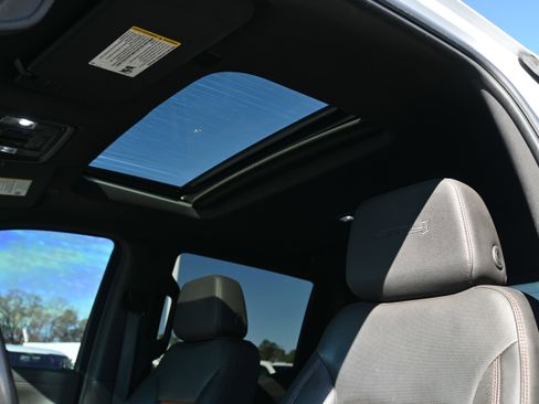 Used 2020 GMC Sierra 1500 AT4 w/ AT4 Premium Package image 9