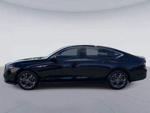 Used 2023 Honda Accord EX image 7