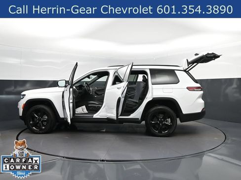 Used 2025 Jeep Grand Cherokee L Altitude AWD/4WD image 42