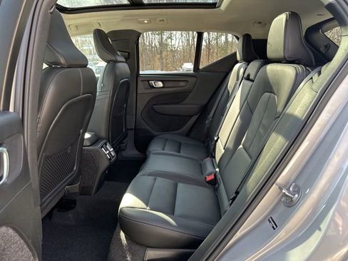 Certified 2025 Volvo XC40 B5 Core image 13