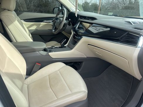 Used 2024 Cadillac XT6 Premium Luxury w/ Technology Package image 53