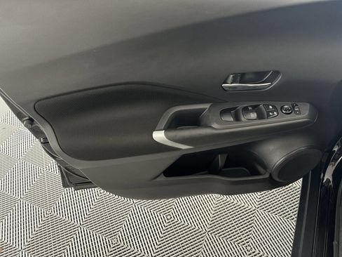Used 2021 Nissan Kicks SV FWD image 29