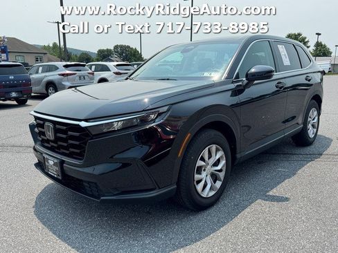 Used 2025 Honda CR-V LX image 3