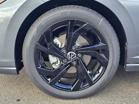 New 2026 Volkswagen Jetta SE FWD image 10