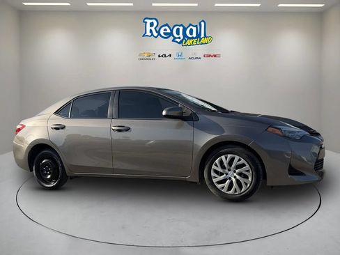 Used 2019 Toyota Corolla LE FWD image 1