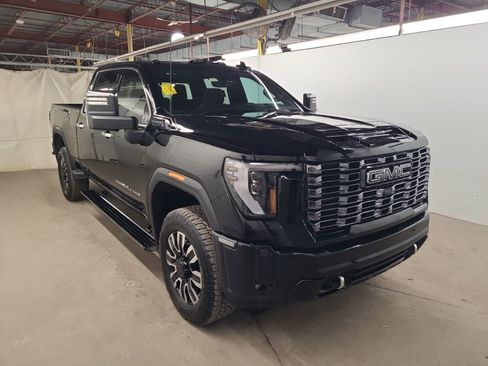 Used 2025 GMC Sierra 2500 Denali Ultimate image 6