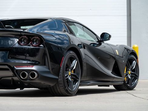 Used 2022 Ferrari 812 GTS RWD image 25