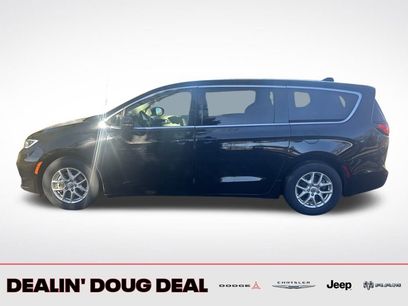 Used 2024 Chrysler Pacifica Touring-L