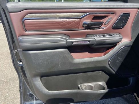 Used 2025 RAM 1500 Limited AWD/4WD image 10