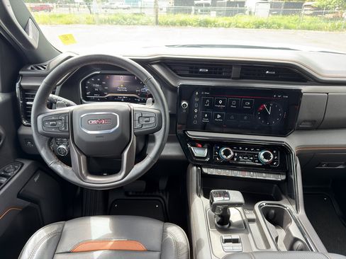 Used 2025 GMC Sierra 1500 AT4 AWD/4WD image 17