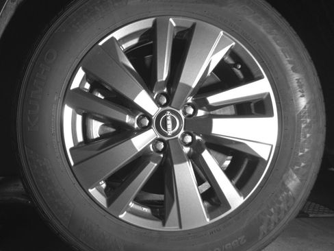 Used 2025 Nissan Pathfinder SV FWD image 12