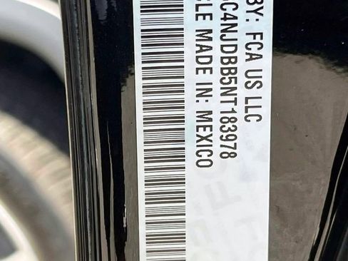 Certified 2022 Jeep Compass Latitude w/ Convenience Group image 20