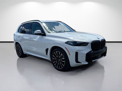New 2026 BMW X5 xDrive50e w/ Executive Package AWD/4WD image 1
