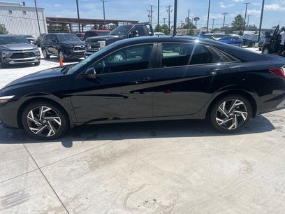 New 2025 Hyundai Elantra SEL Sport