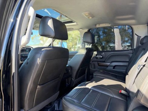 Used 2019 GMC Sierra 2500 Denali w/ Duramax Plus Package AWD/4WD image 16