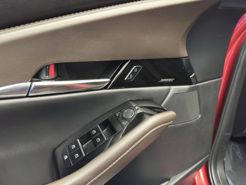 Used 2024 MAZDA CX-30 AWD 2.5 S w/ Premium Package image 11