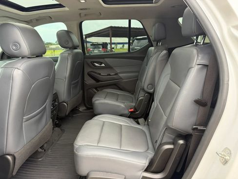 Used 2019 Chevrolet Traverse Premier w/ Driver Confidence II Package FWD image 19