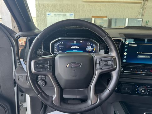 Used 2022 Chevrolet Silverado 1500 ZR2 w/ Technology Package AWD/4WD image 12