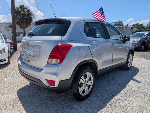 Used 2017 Chevrolet Trax LS FWD image 5