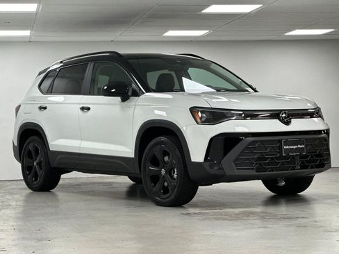 New 2026 Volkswagen Taos SE AWD/4WD image 7