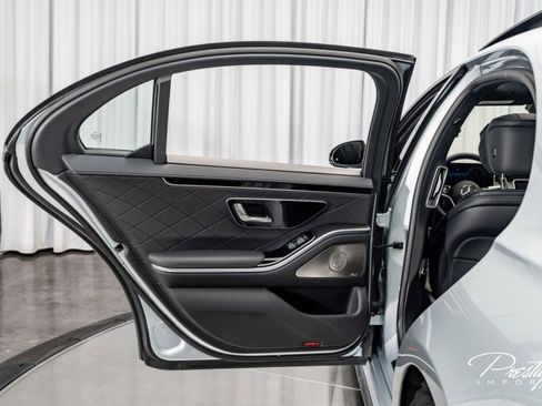 Used 2025 Mercedes-Benz S 580 4MATIC Sedan image 46