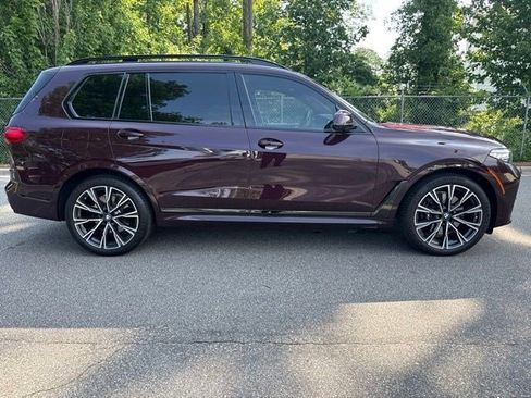 Used 2021 BMW X7 xDrive40i w/ M Sport Package AWD/4WD image 4